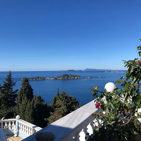 Bettina 1st Floor Афионас