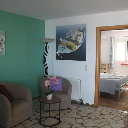 Bettina 1st Floor Афионас